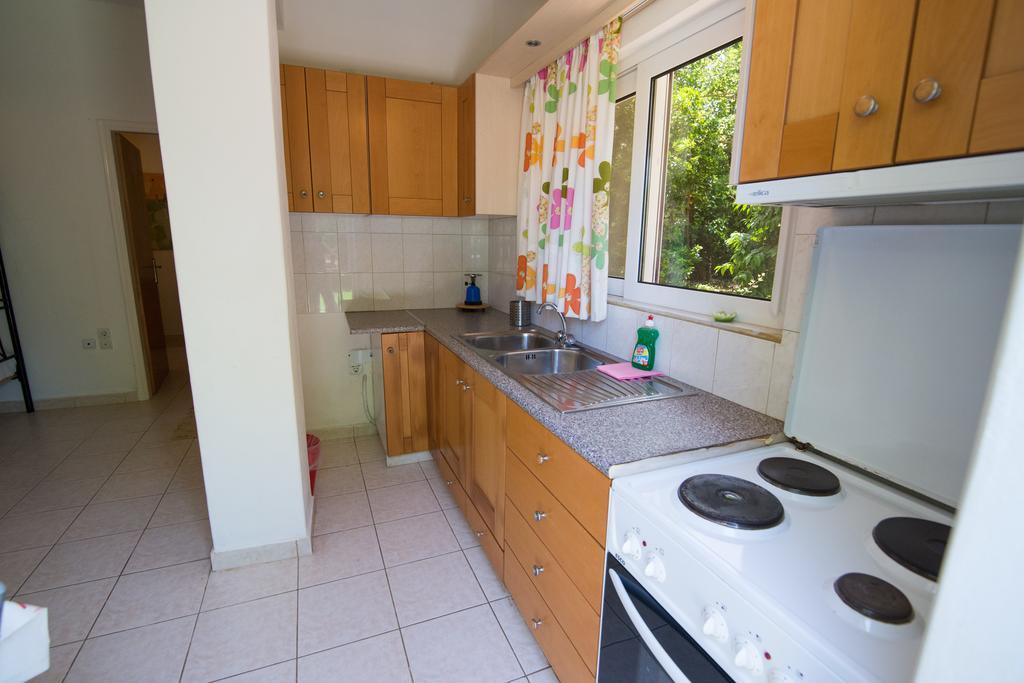 Rooms Nancy Agios Andreas  部屋 写真