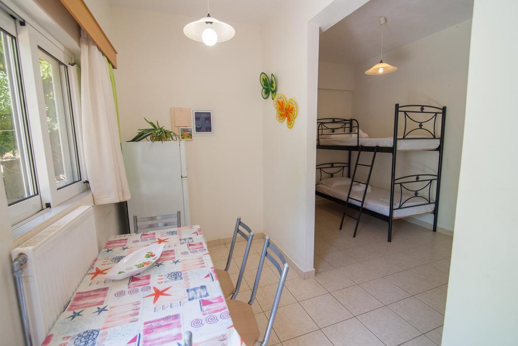 Rooms Nancy Agios Andreas  部屋 写真