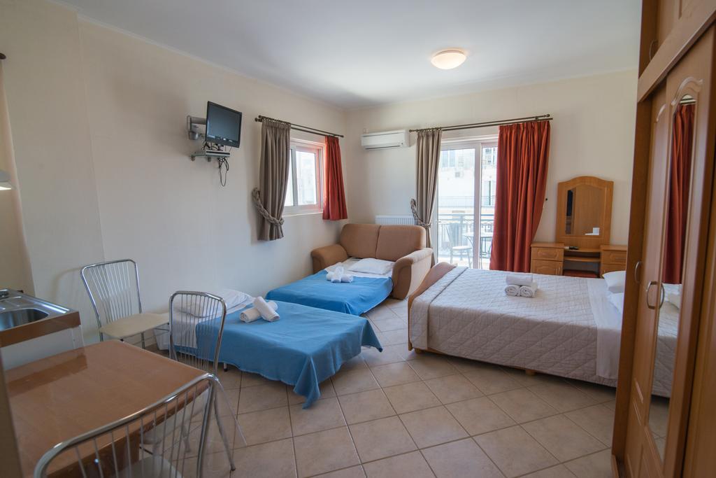 Rooms Nancy Agios Andreas  部屋 写真