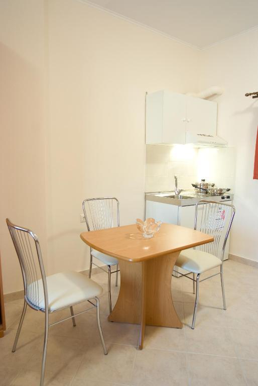 Rooms Nancy Agios Andreas  部屋 写真